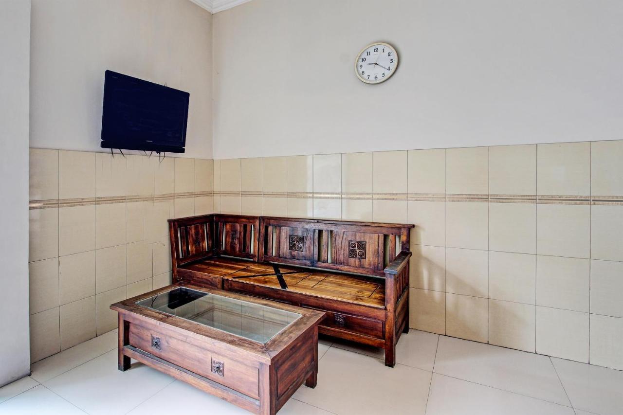 Oyo 91785 Hotel Srikandi Kalasan Tanjungtirto Экстерьер фото